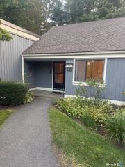 991 Heritage Village A, Southbury, CT 06488