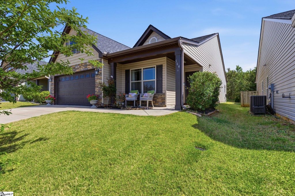 564 Thomas Edwards Lane, Greer, SC 29651