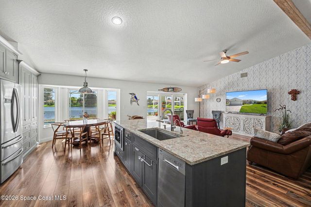 1102 Egret Lake Way, Melbourne, FL 32940
