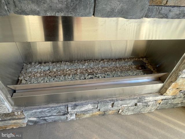 42589 BURBANK TER, Sterling, VA 20166