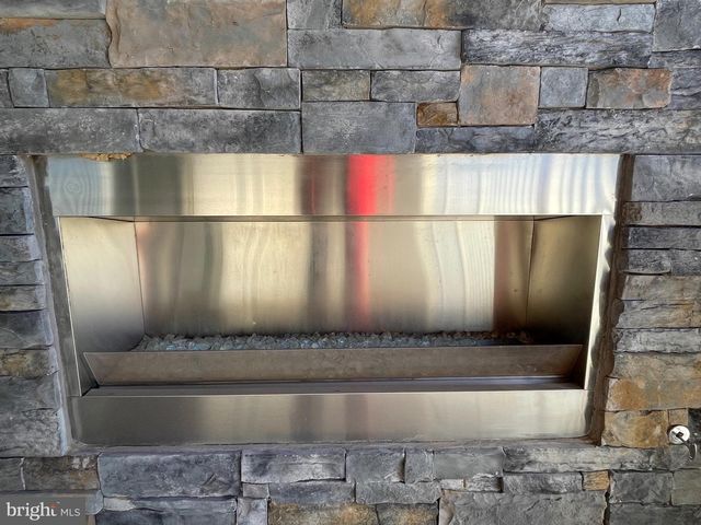 42589 BURBANK TER, Sterling, VA 20166