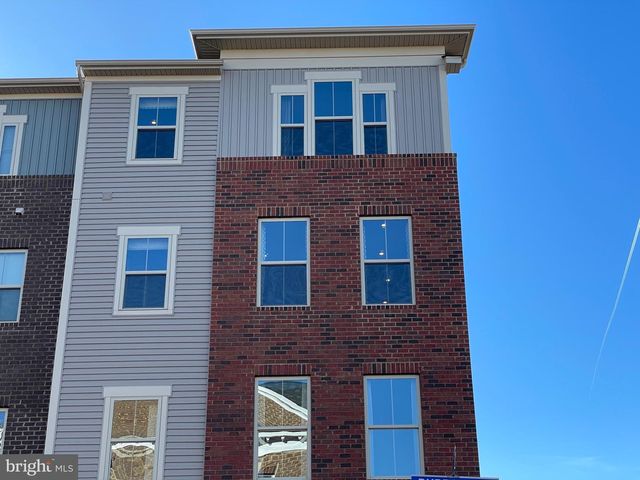 42589 BURBANK TER, Sterling, VA 20166