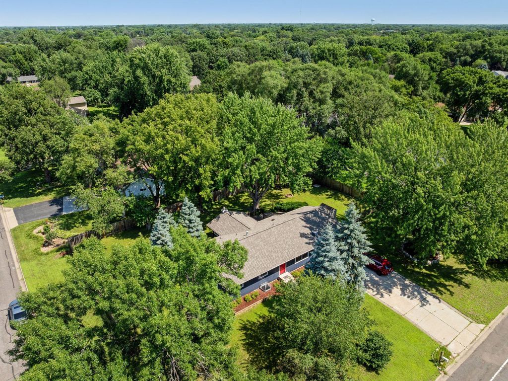 6710 117th Avenue N, Champlin, MN 55316