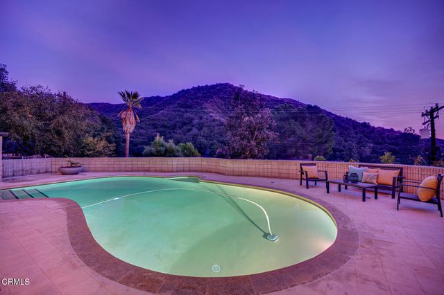 1101 Outlook Lane, Glendale, CA 91206