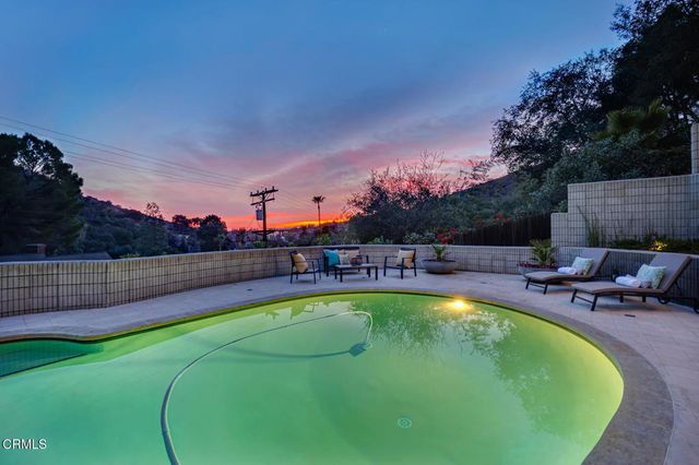 1101 Outlook Lane, Glendale, CA 91206