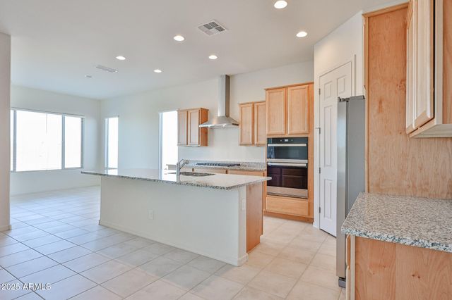 25079 N 171ST Avenue, Surprise, AZ 85387