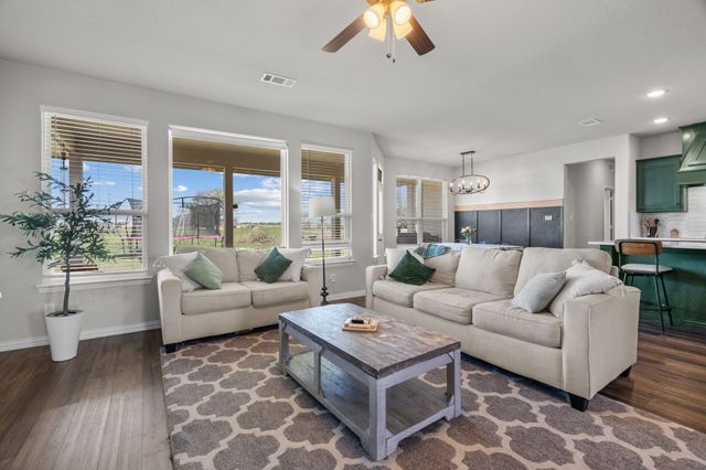 134 Stone Canyon Drive, Rhome, TX 76078