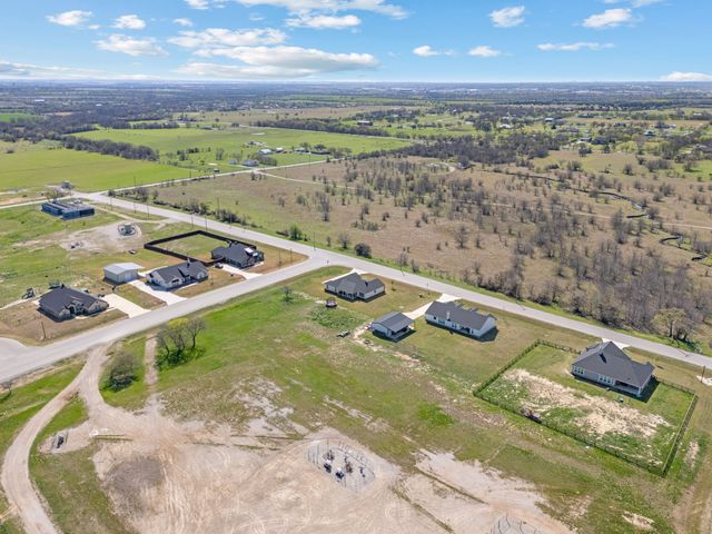 134 Stone Canyon Drive, Rhome, TX 76078