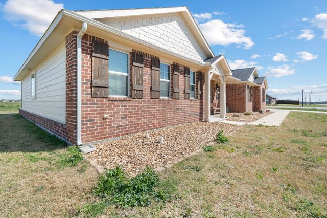 134 Stone Canyon Drive, Rhome, TX 76078