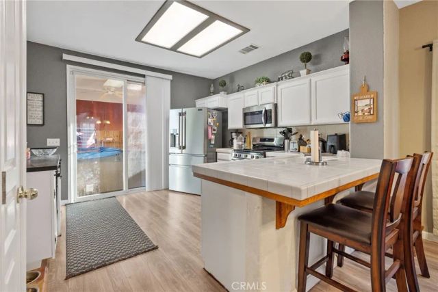 1963 W Merritt, Hanford, CA 93230