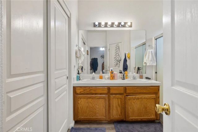 1963 W Merritt, Hanford, CA 93230