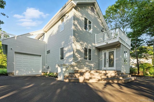100 manor Lane, Jamesport, NY 11901
