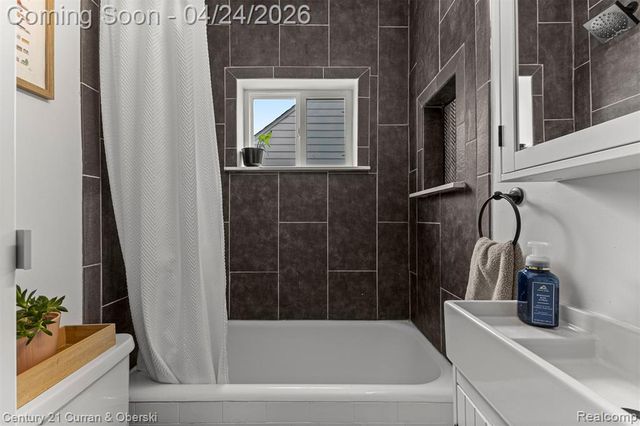 708 Channing Street, Ferndale, MI 48220