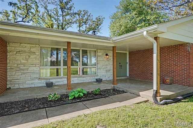 1000 Highway Y, St Paul, MO 63366