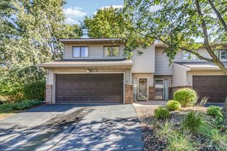 2338 Hillwood Drive E, Maplewood, MN 55119