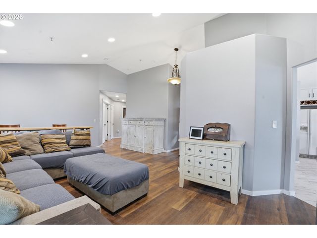 1302 CHERRY St, Vernonia, OR 97064