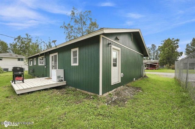 138 Farnsworth Boulevard, Soldotna, AK 99669