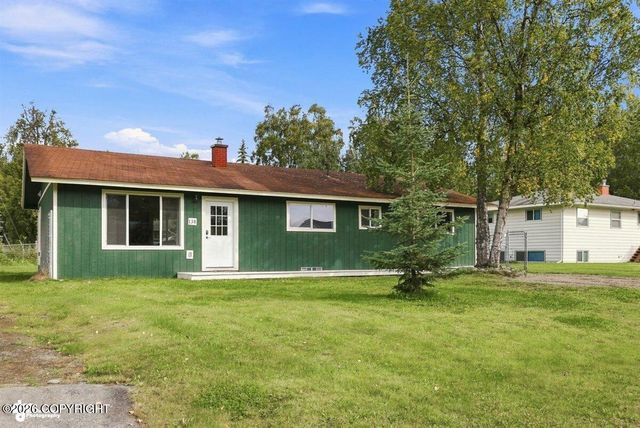 138 Farnsworth Boulevard, Soldotna, AK 99669