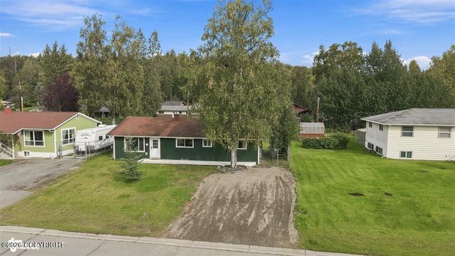 138 Farnsworth Boulevard, Soldotna, AK 99669