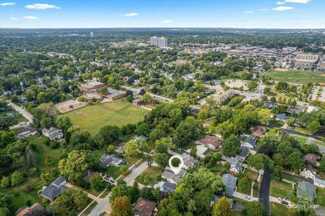 909 S Main Street, Wheaton, IL 60189