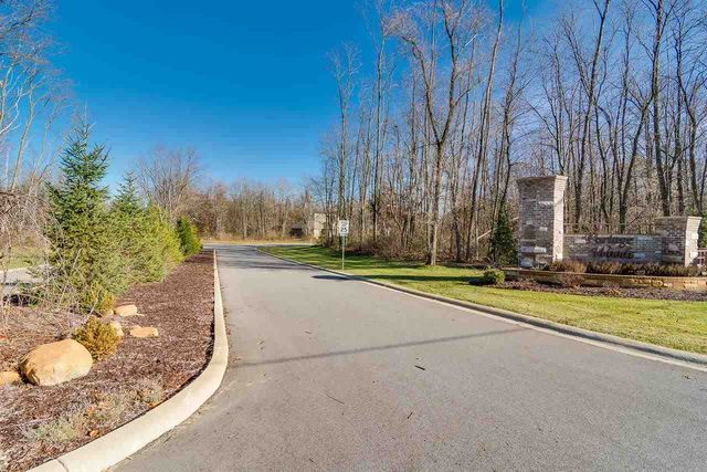 50910 Summit Ridge Trail, South Bend, IN 46628