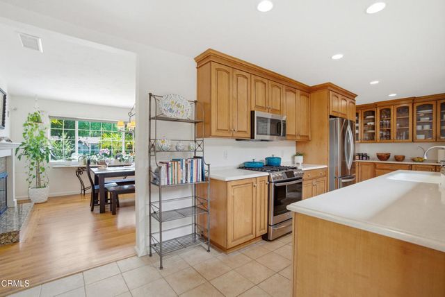 25 Feliz Drive, Oak View, CA 93022