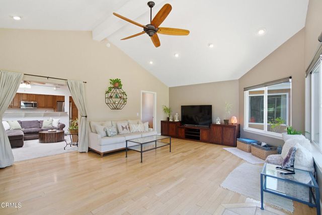 25 Feliz Drive, Oak View, CA 93022
