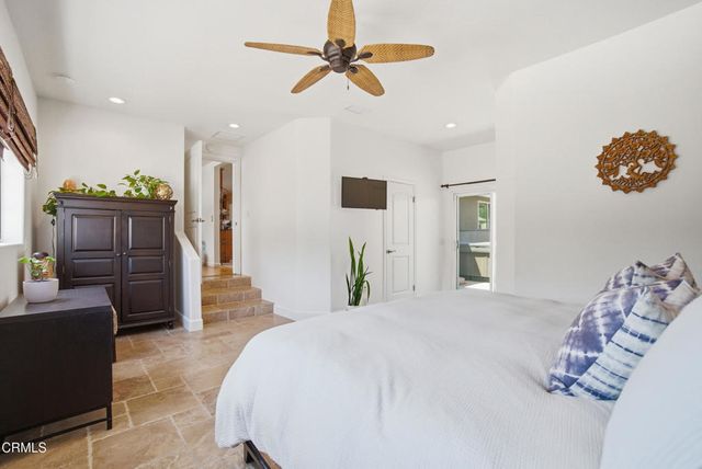 25 Feliz Drive, Oak View, CA 93022
