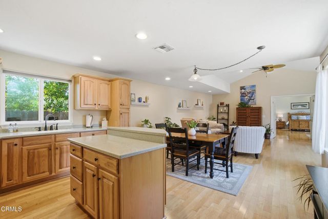 25 Feliz Drive, Oak View, CA 93022