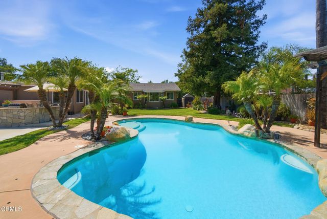 25 Feliz Drive, Oak View, CA 93022