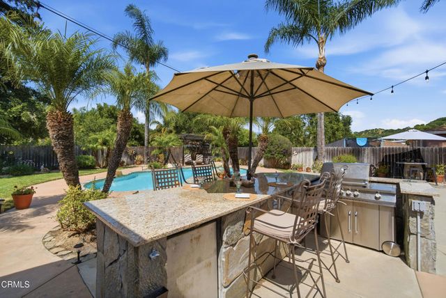 25 Feliz Drive, Oak View, CA 93022