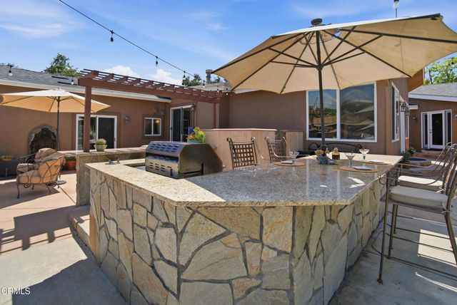 25 Feliz Drive, Oak View, CA 93022