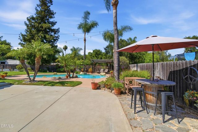 25 Feliz Drive, Oak View, CA 93022