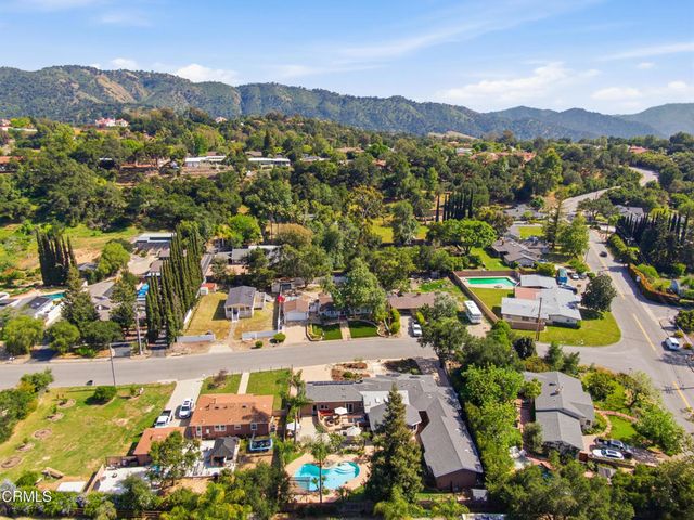 25 Feliz Drive, Oak View, CA 93022