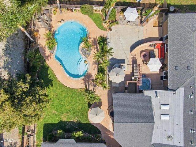25 Feliz Drive, Oak View, CA 93022