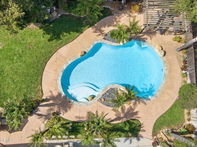 25 Feliz Drive, Oak View, CA 93022