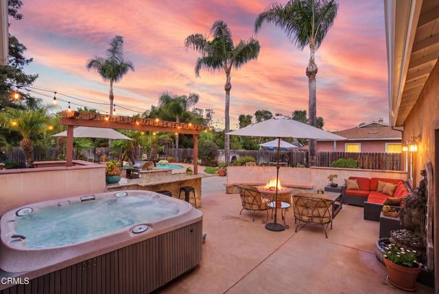 25 Feliz Drive, Oak View, CA 93022