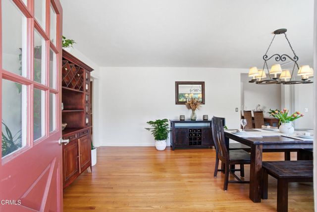 25 Feliz Drive, Oak View, CA 93022