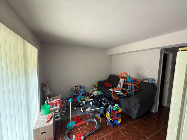 3029 Lisetta Street, Grand Prairie, TX 75052