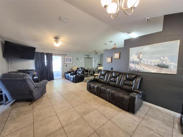 18 PINE COURSE LOOP, Ocala, FL 34472