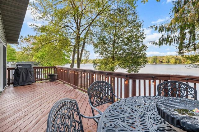 9158 W School Section Lake Drive, Mecosta, MI 49332