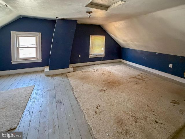 9 MANCHESTER ST, Glen Rock, PA 17327