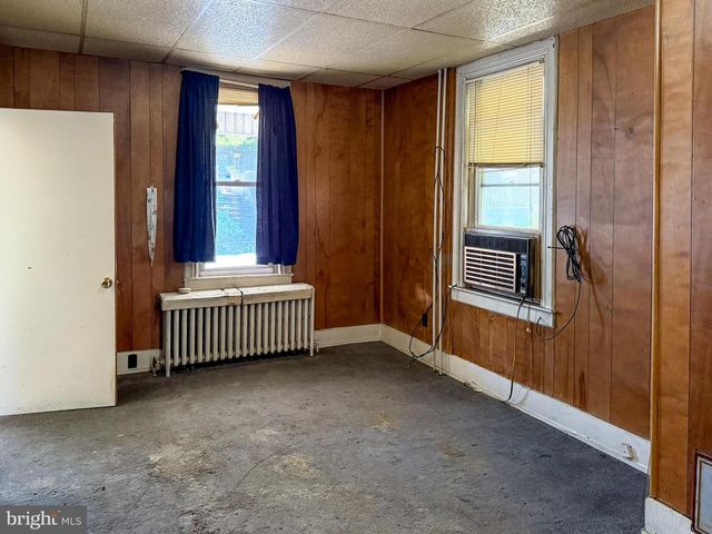 9 MANCHESTER ST, Glen Rock, PA 17327