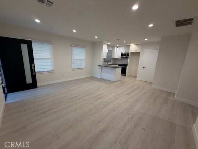 1454 E Wilson, Glendale, CA 91206
