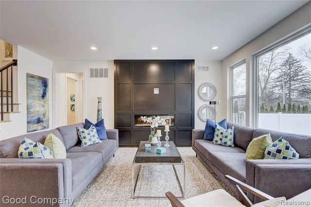 1317 Butternut Avenue, Royal Oak, MI 48073