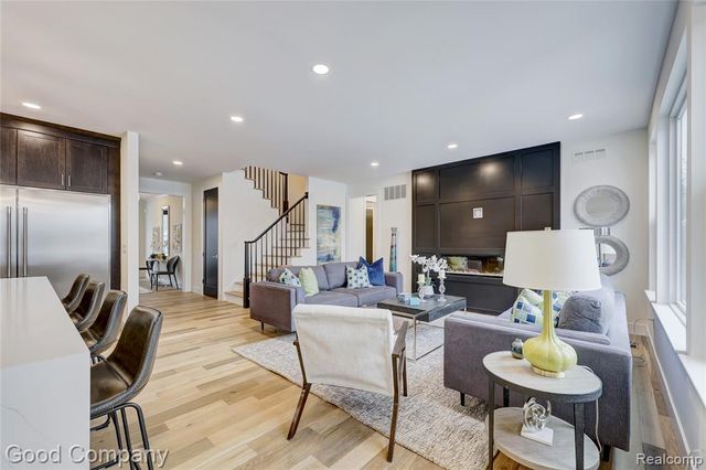 1317 Butternut Avenue, Royal Oak, MI 48073