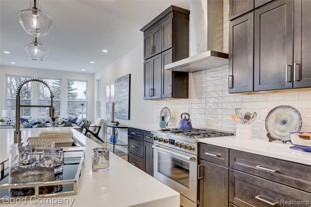 1317 Butternut Avenue, Royal Oak, MI 48073