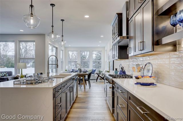 1317 Butternut Avenue, Royal Oak, MI 48073