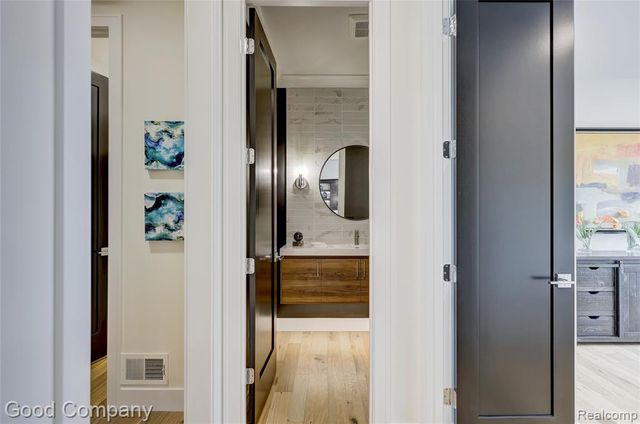 1317 Butternut Avenue, Royal Oak, MI 48073