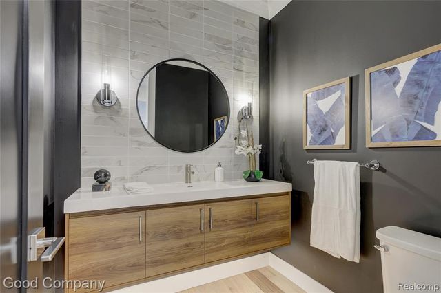 1317 Butternut Avenue, Royal Oak, MI 48073